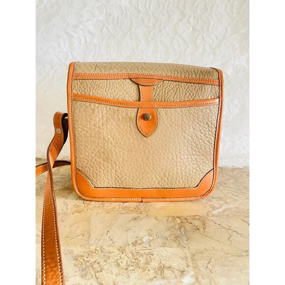 Vtg DOONEY and BOURKE AWL buckle crossbody/shoulder bag square shape and wallet - Picture 2 of 10